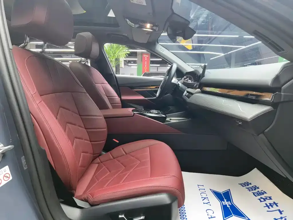 BMW i5 — фото 2