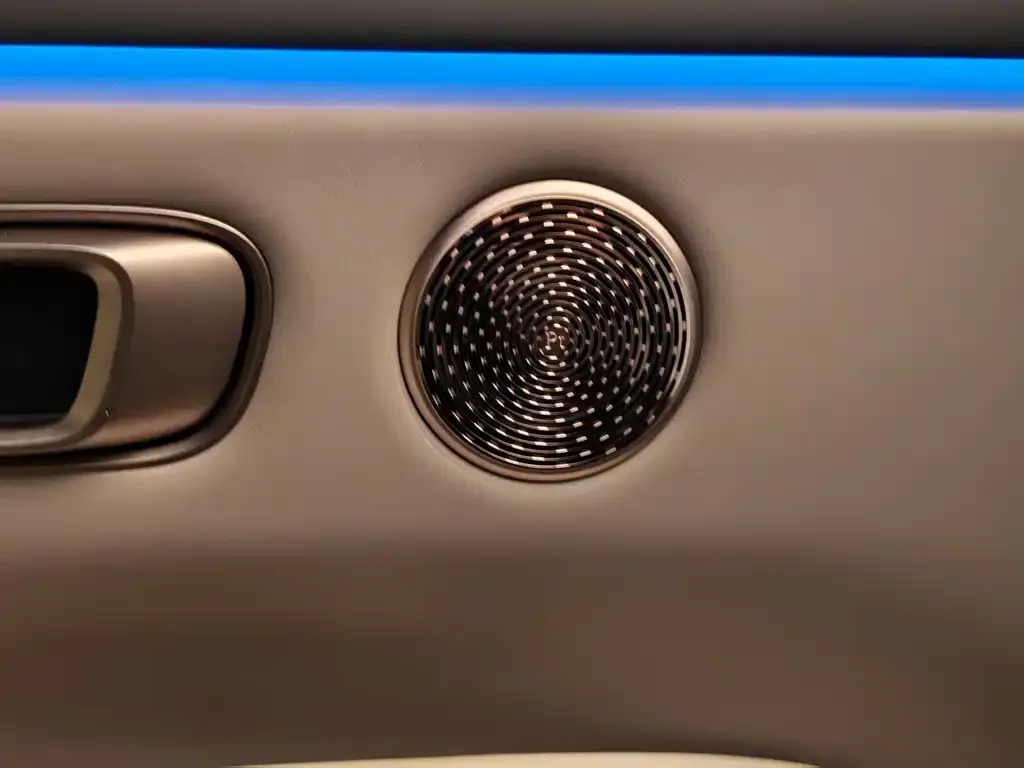 Li Auto i6 — фото 3