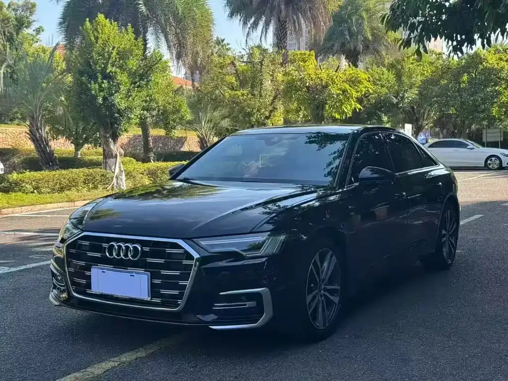 Audi A6L — фото 1