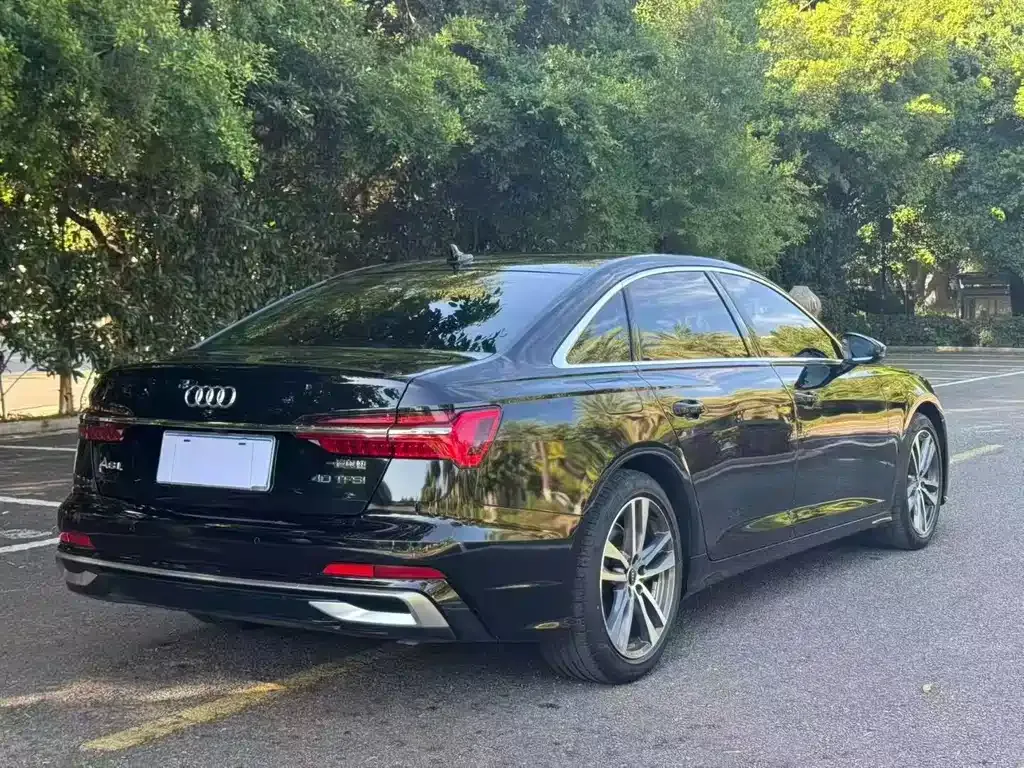 Audi A6L — фото 2