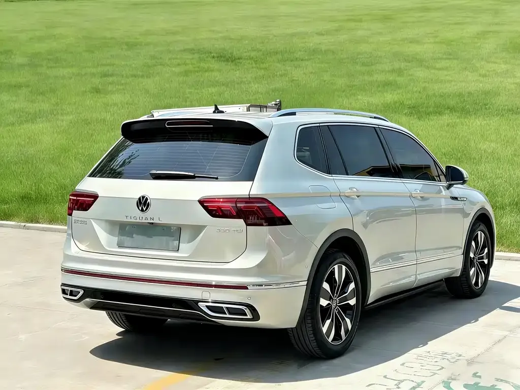 Volkswagen Tiguan L — фото 7
