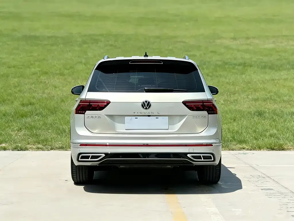 Volkswagen Tiguan L — фото 8