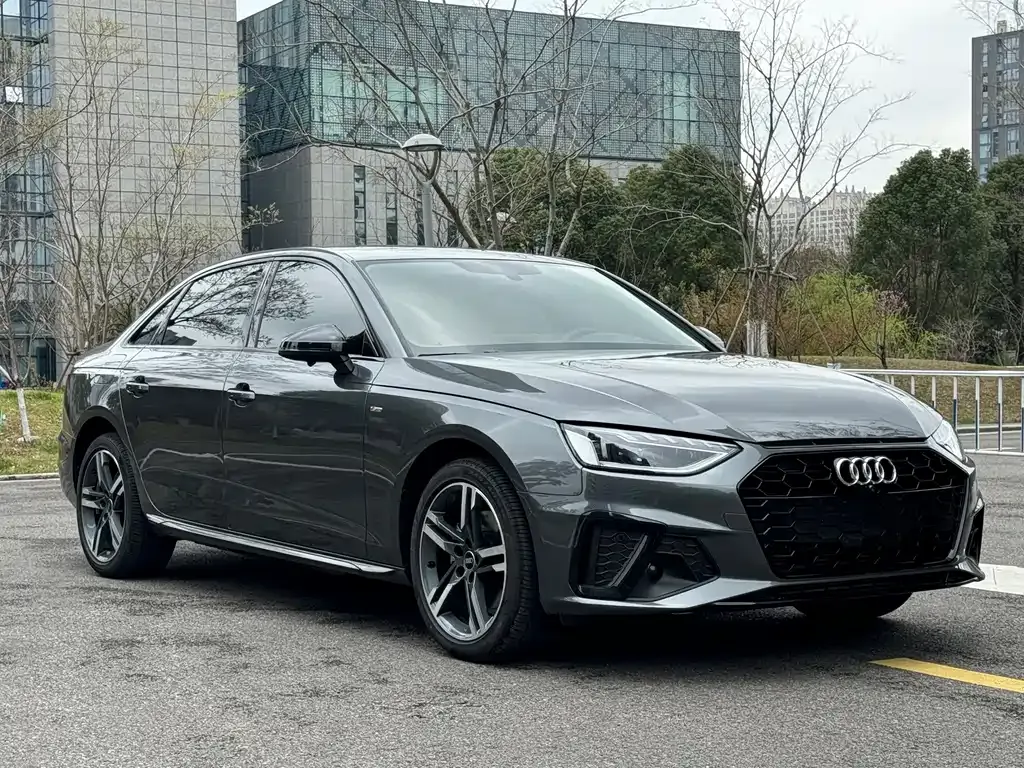 Audi A4L 2023 из CN, фото 9