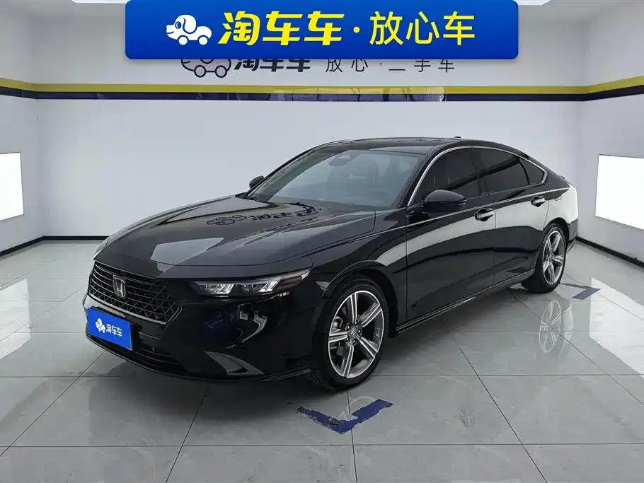 Honda Accord — фото 1