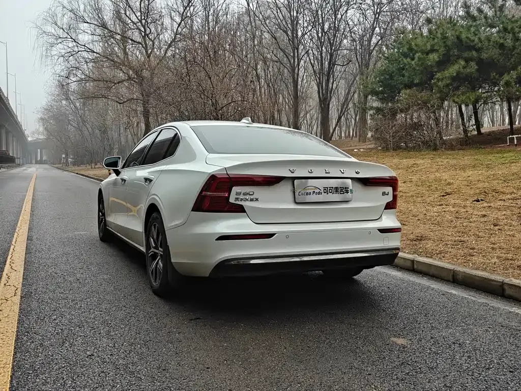 Volvo S60 2023 из CN, фото 10