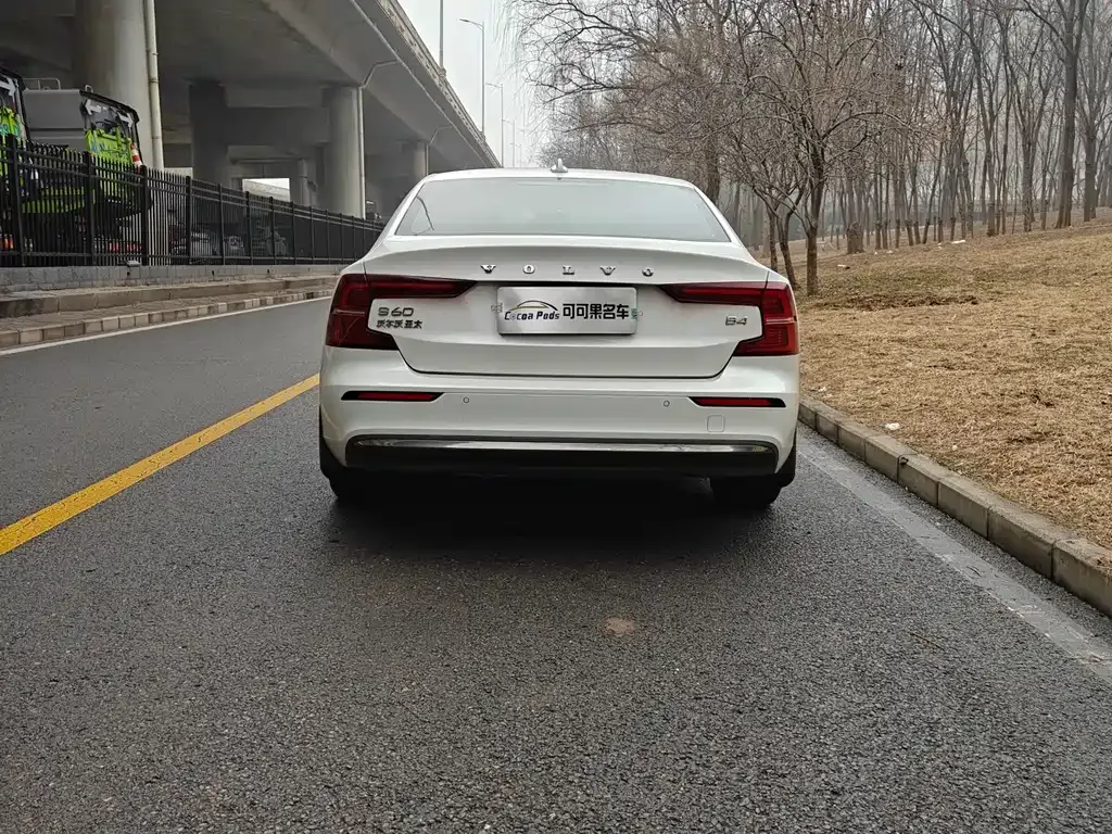 Volvo S60 2023 из CN, фото 7