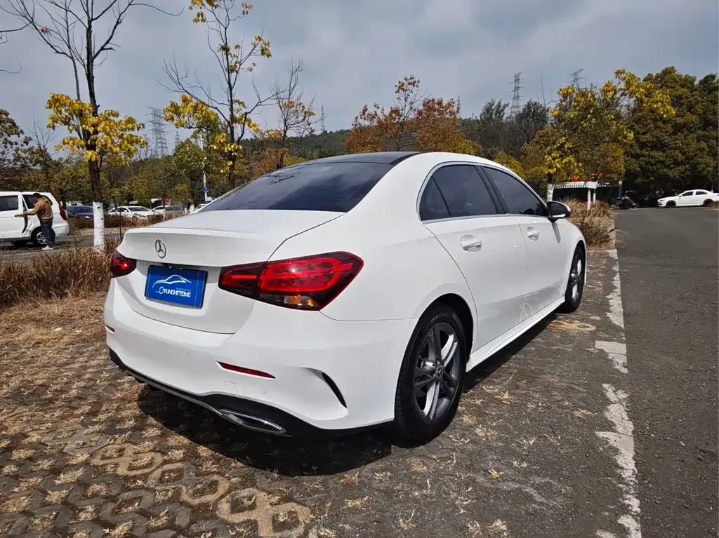 Mercedes-Benz A-Class — фото 10