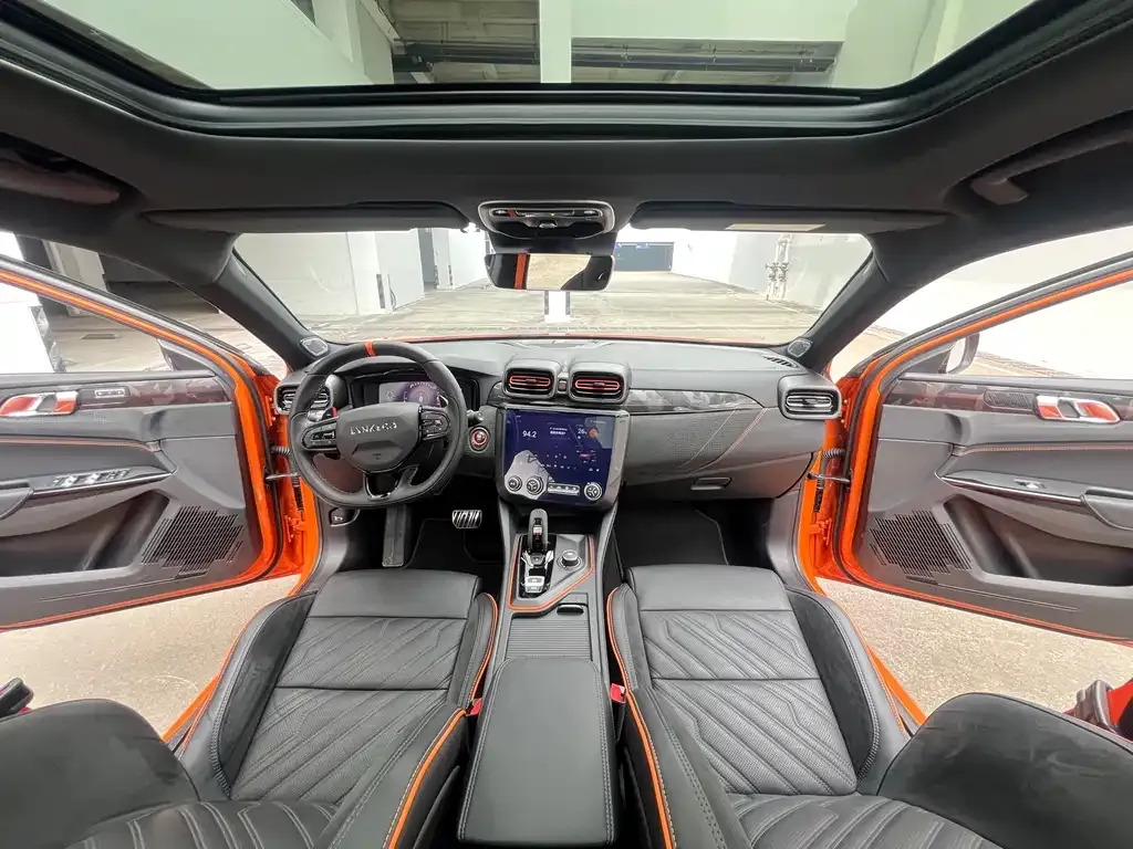 Lynk & Co 02 Hatchback 2022 из CN, фото 5