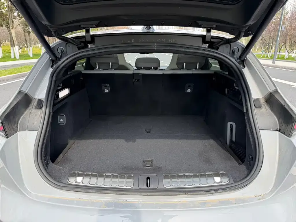 NIO ET5T 2024 из CN, фото 3