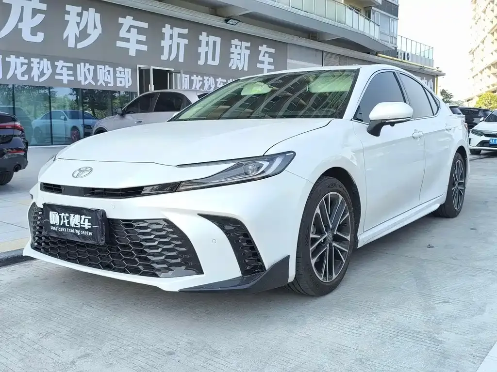 Toyota Camry 2025 из CN, фото 1