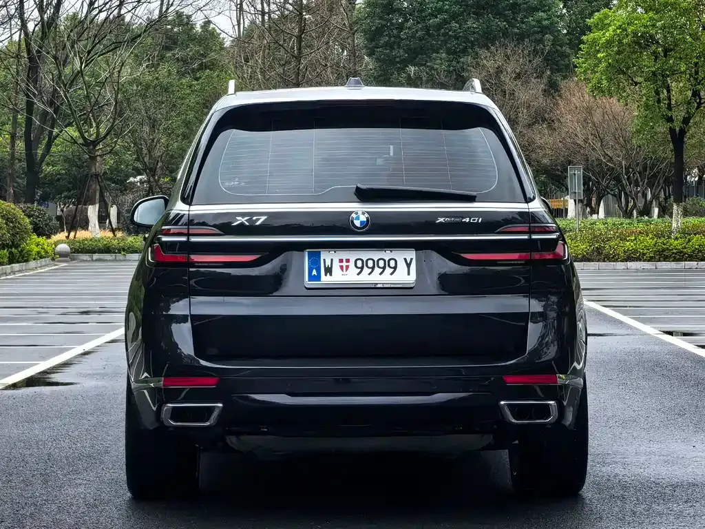 BMW X7 — фото 10