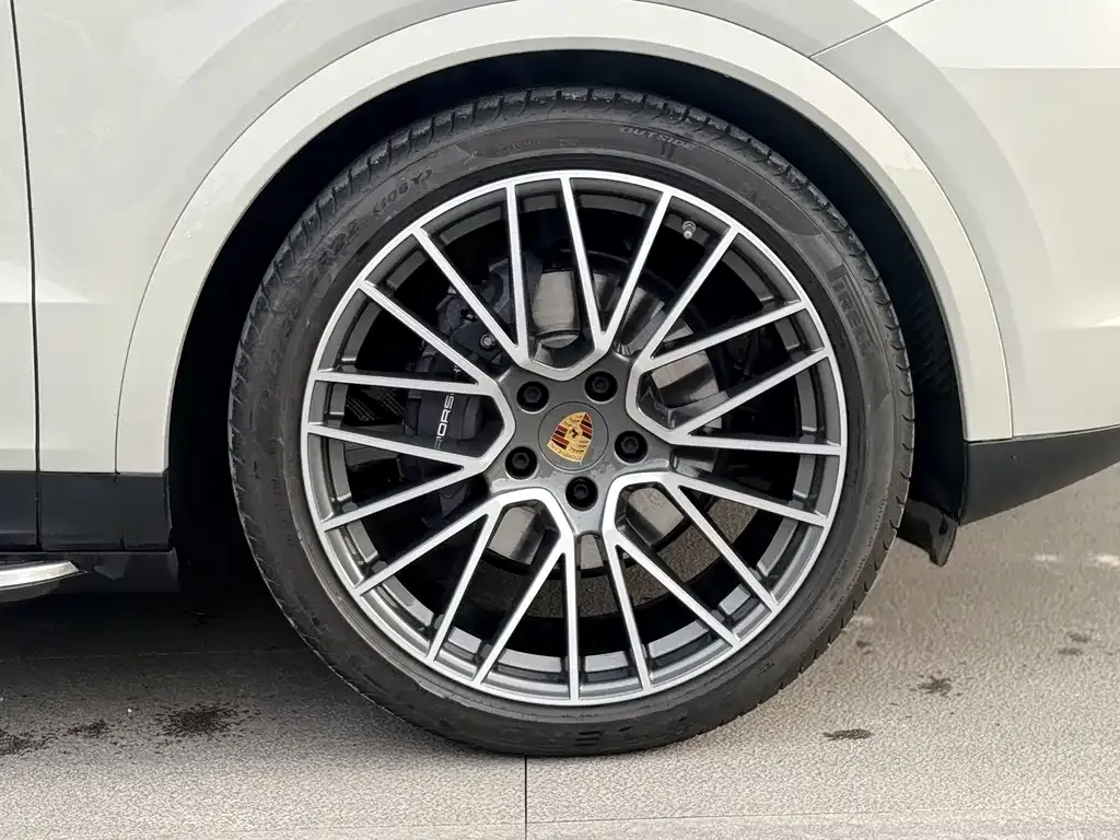 Porsche Cayenne Hybrid — фото 10