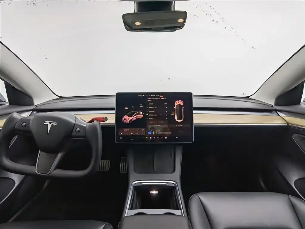 Tesla Model 3 — фото 4