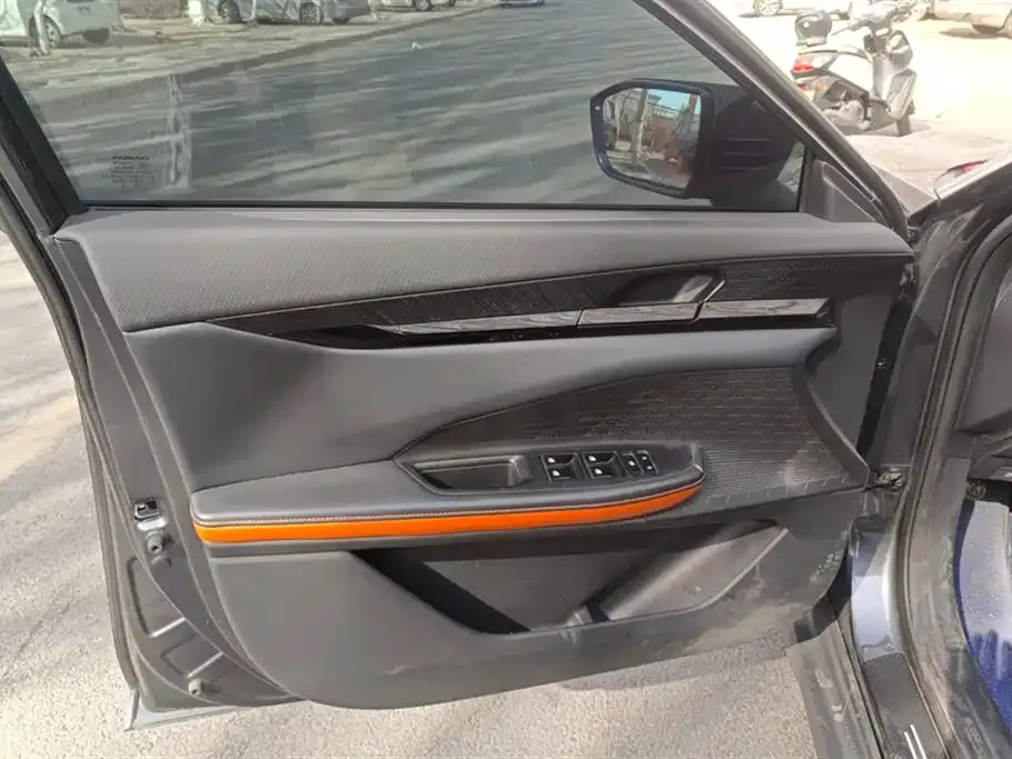 Changan UNI-V 2023 из CN, фото 5