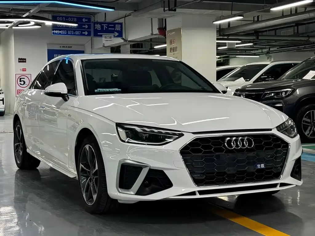 Audi A4L 2023 из CN, фото 4