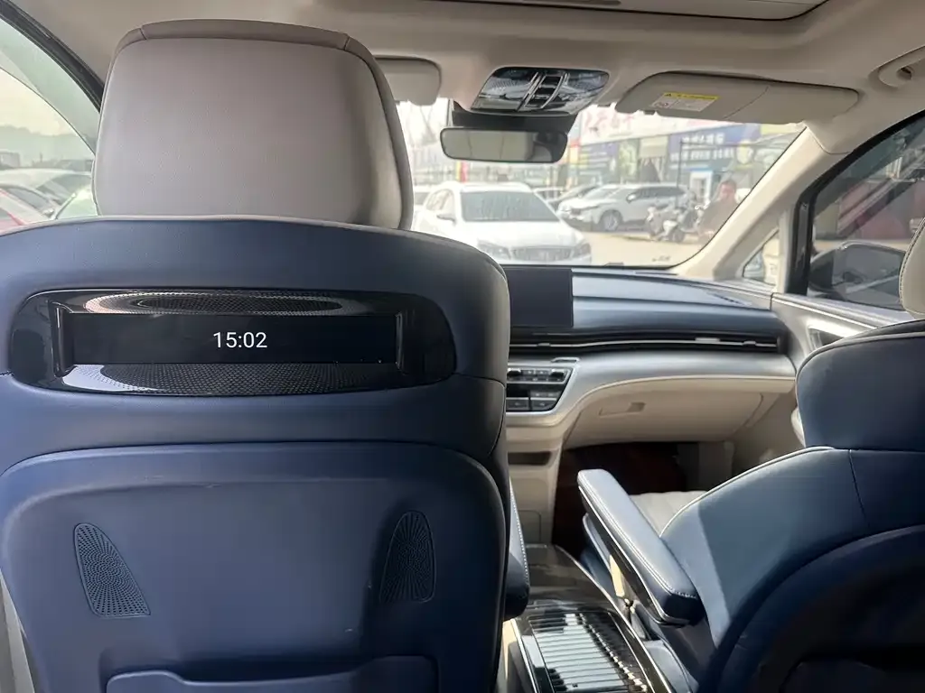 Roewe iMAX8 — фото 6