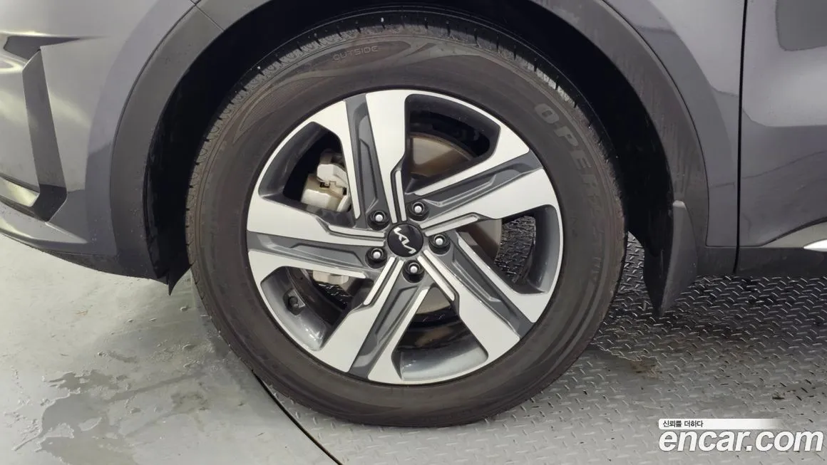 Kia Sorento — фото 8