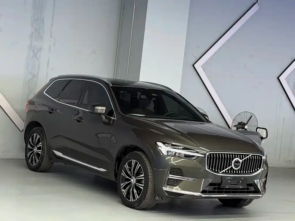 Volvo XC60 — фото 3