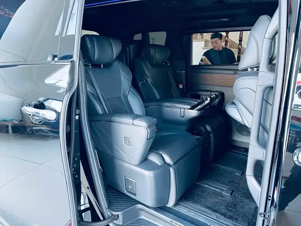 Toyota Alphard 2025 из CN, фото 8