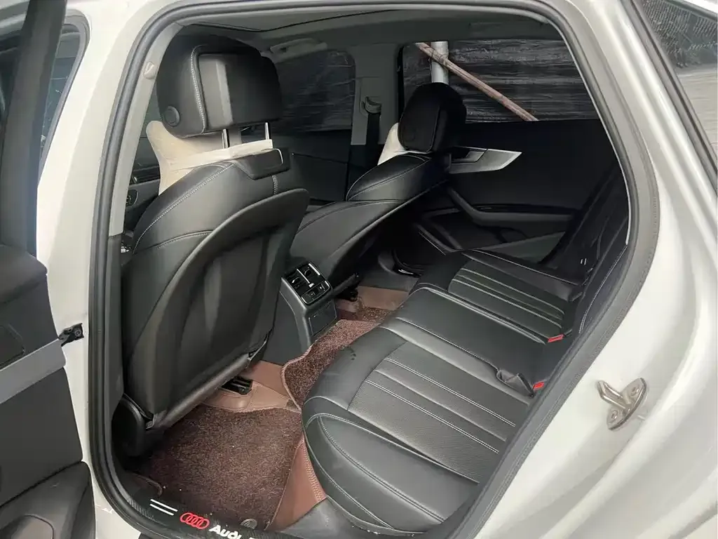 Audi A4L 2025 из CN, фото 2
