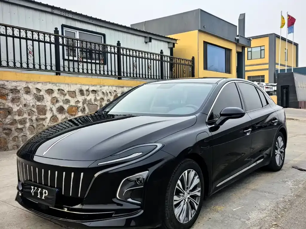 Hongqi E-QM5 — фото 1