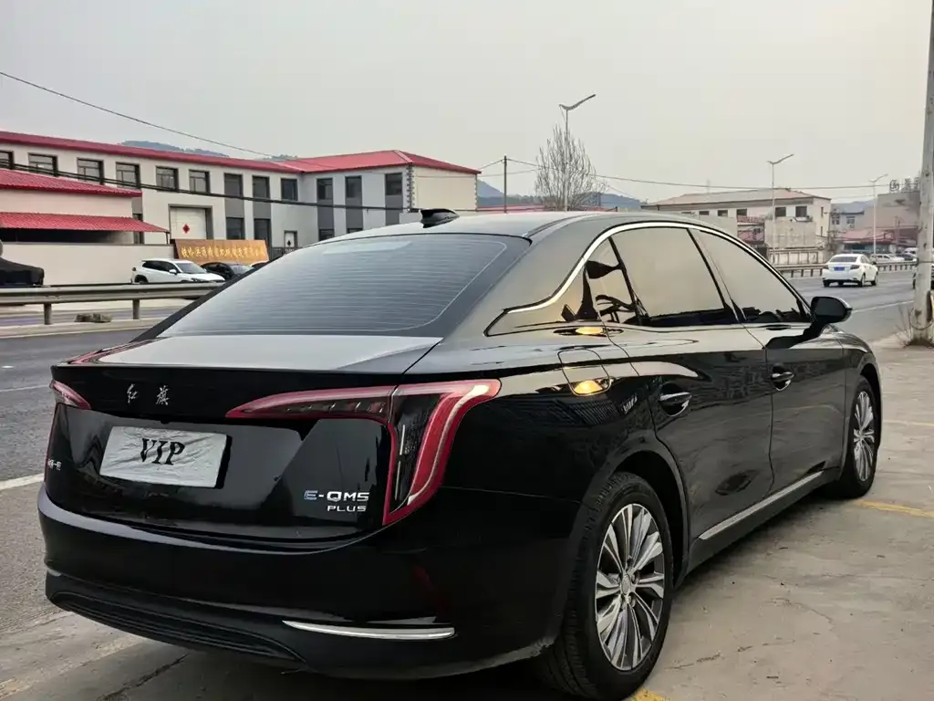 Hongqi E-QM5 — фото 6