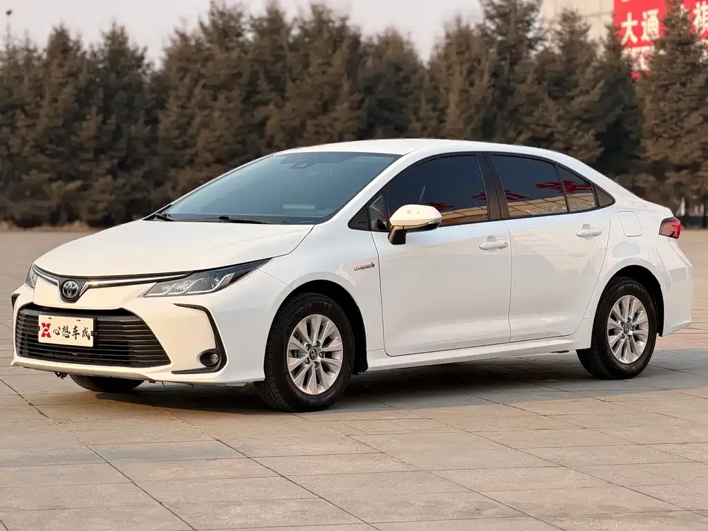 Toyota Corolla 2023 из CN, фото 1