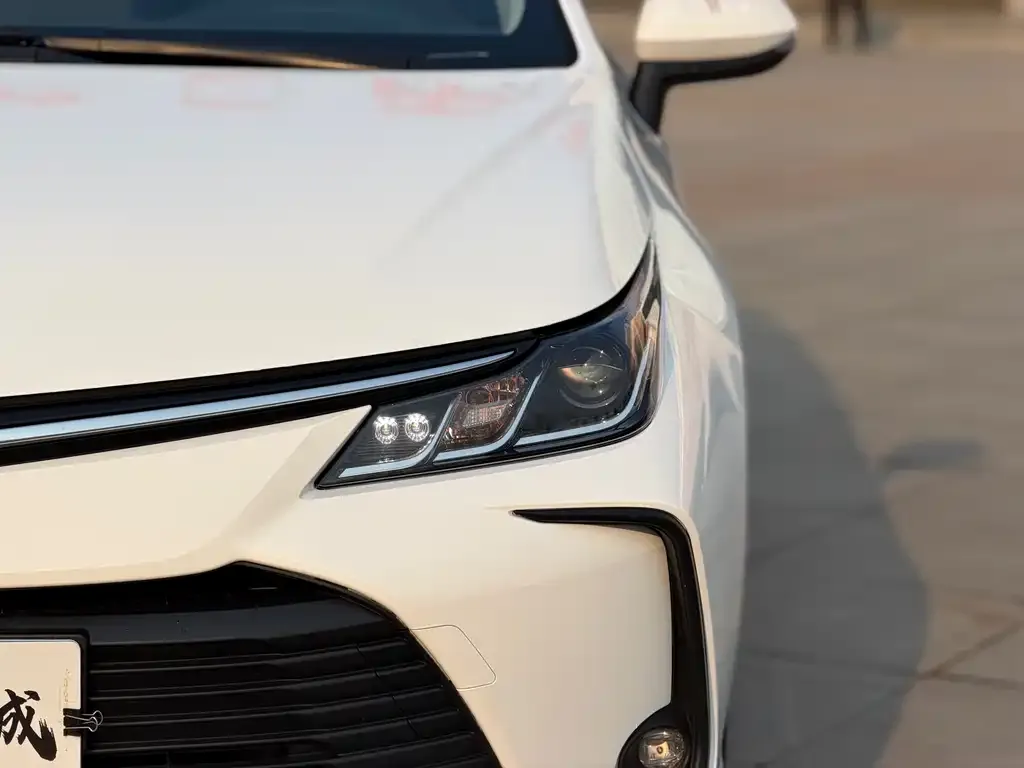 Toyota Corolla 2023 из CN, фото 2
