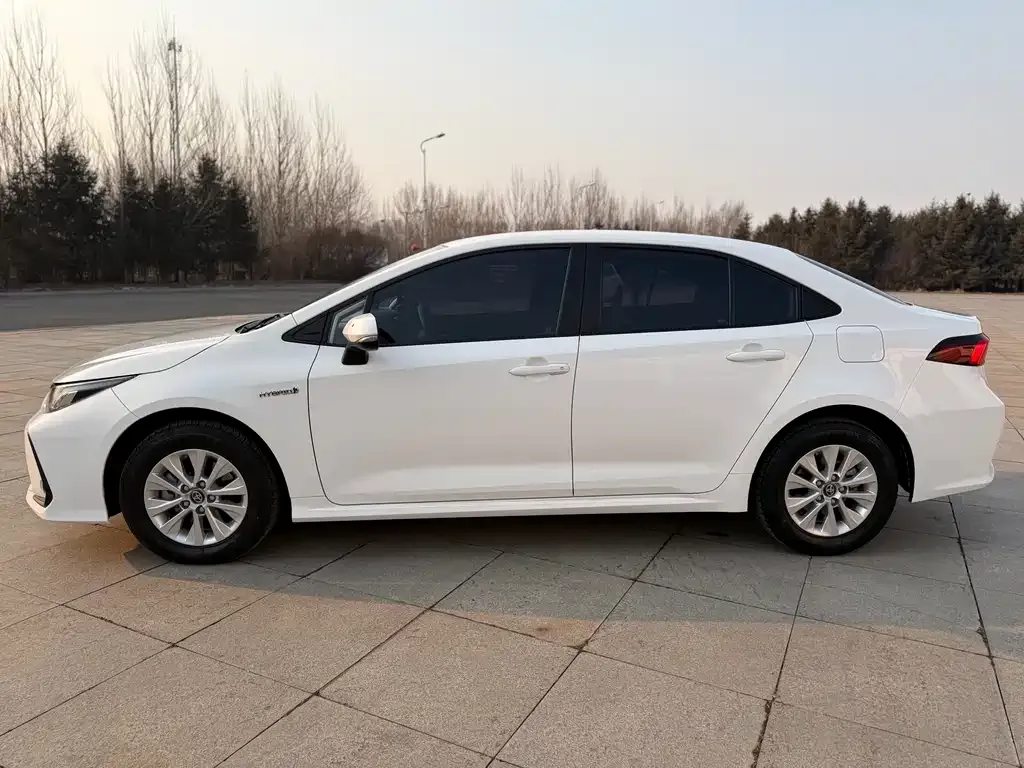 Toyota Corolla 2023 из CN, фото 5