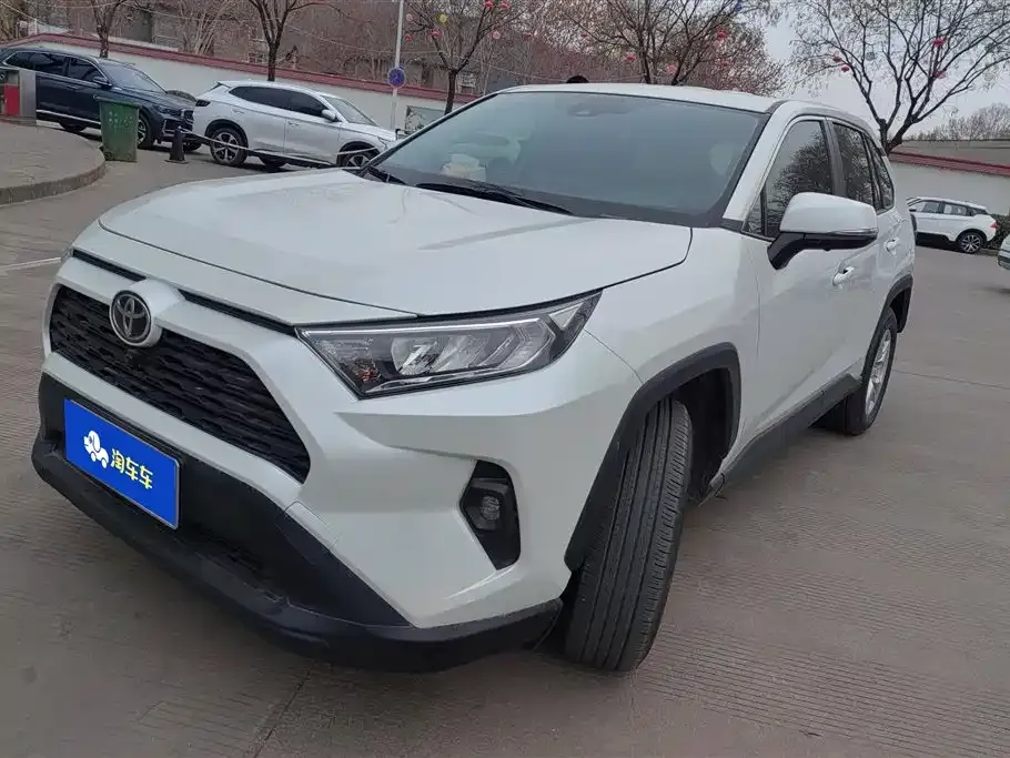 Toyota RAV4 2025 из CN, фото 1