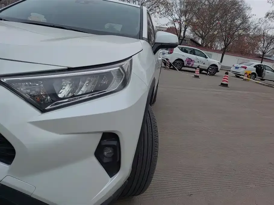 Toyota RAV4 2025 из CN, фото 10