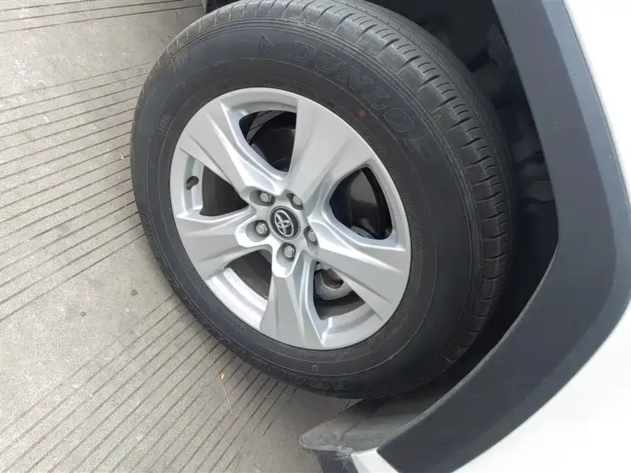 Toyota RAV4 2025 из CN, фото 9