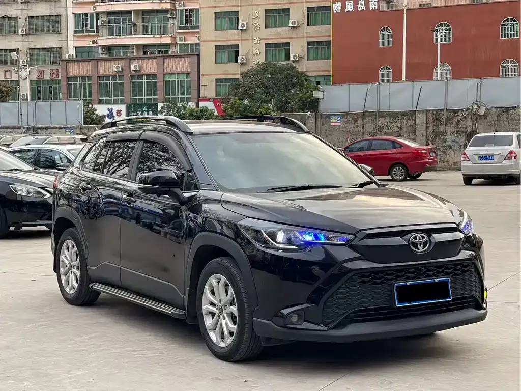 Toyota Corolla Cross — фото 9