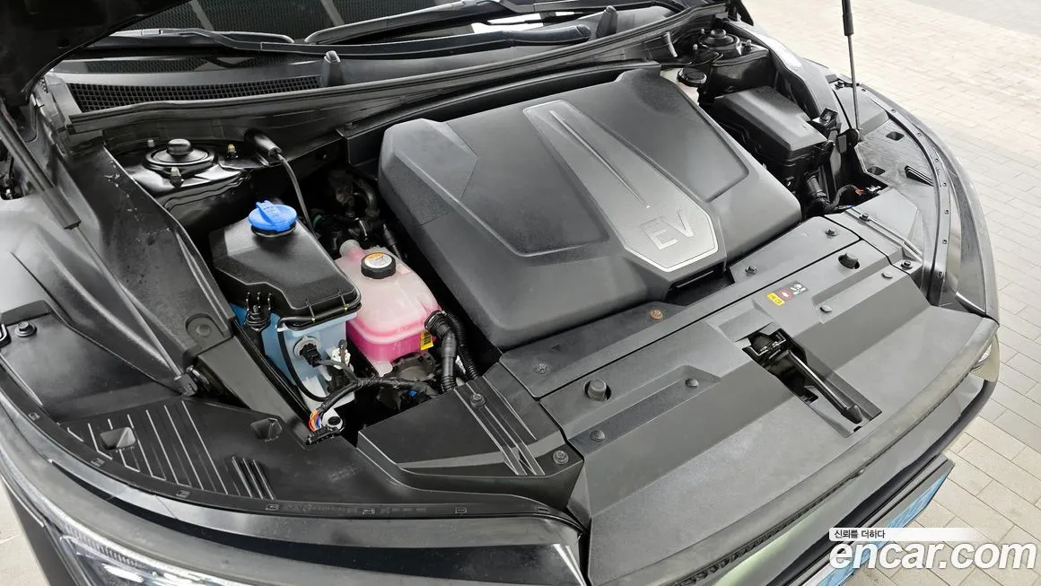 Kia EV6 2023 из KR, фото 10