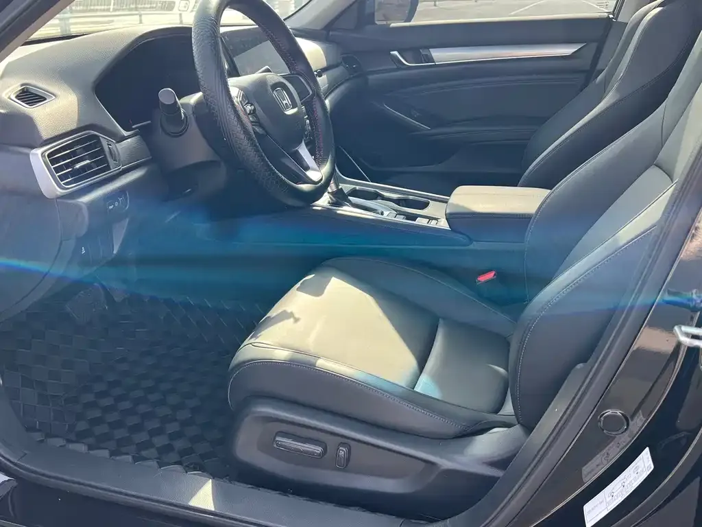 Honda Accord — фото 6