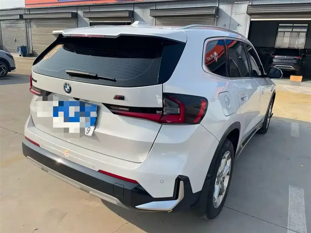 BMW X1 — фото 10