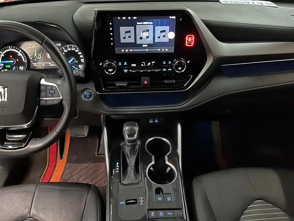 Toyota Crown Kluger 2022 из CN, фото 4