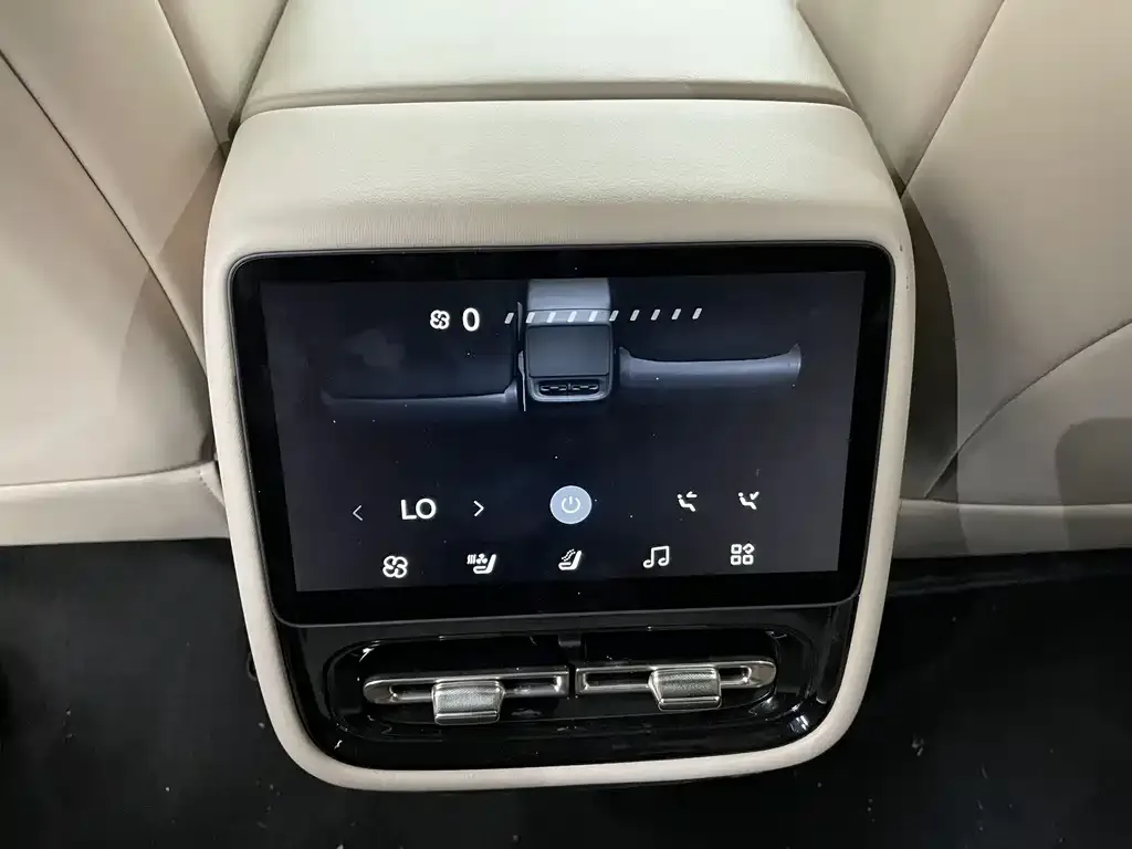 XPeng P7+ 2024 из CN, фото 3