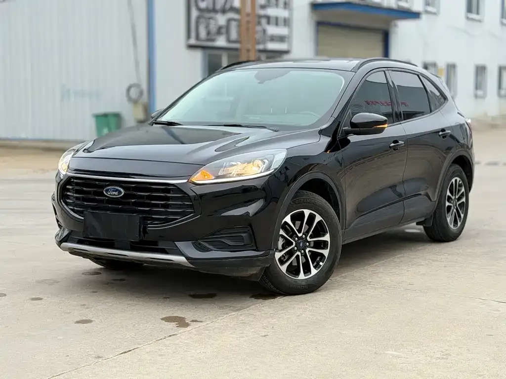 Ford Escape 2024 из CN, фото 1