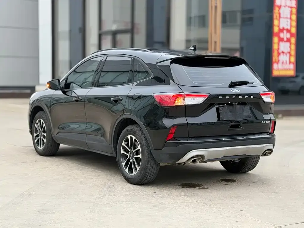 Ford Escape 2024 из CN, фото 3