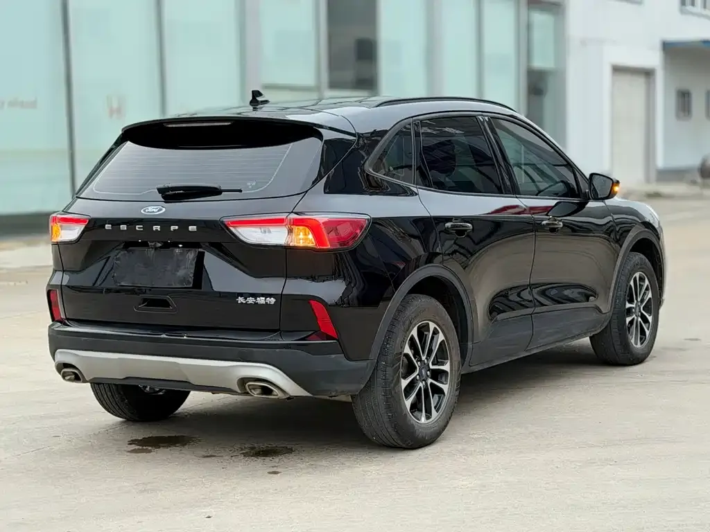 Ford Escape 2024 из CN, фото 9