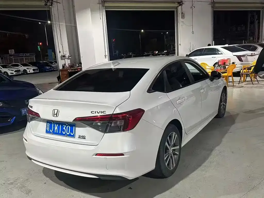 Honda Civic — фото 4