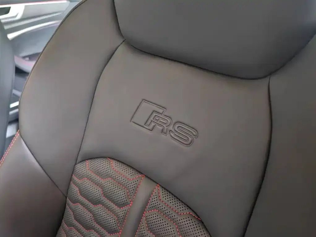 Audi RS 6 2025 из CN, фото 2