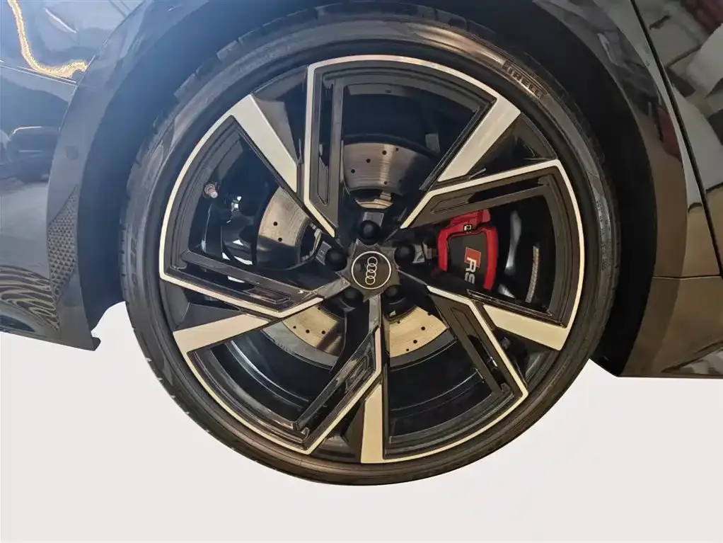 Audi RS 6 2025 из CN, фото 10