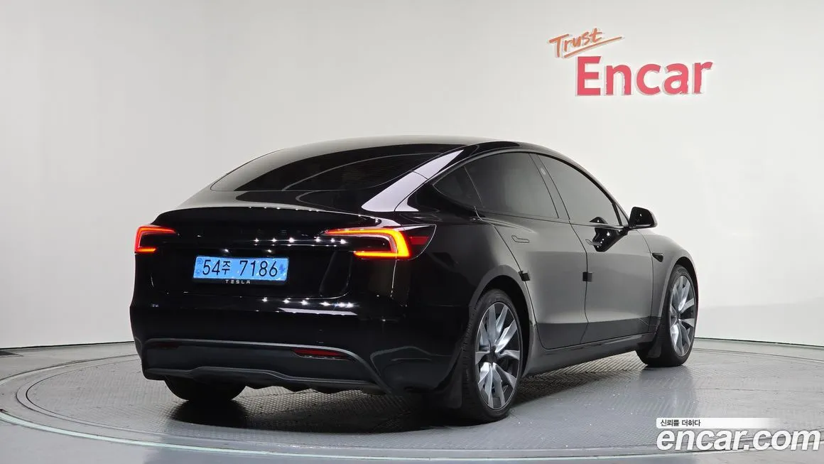 Tesla Model 3 — фото 5
