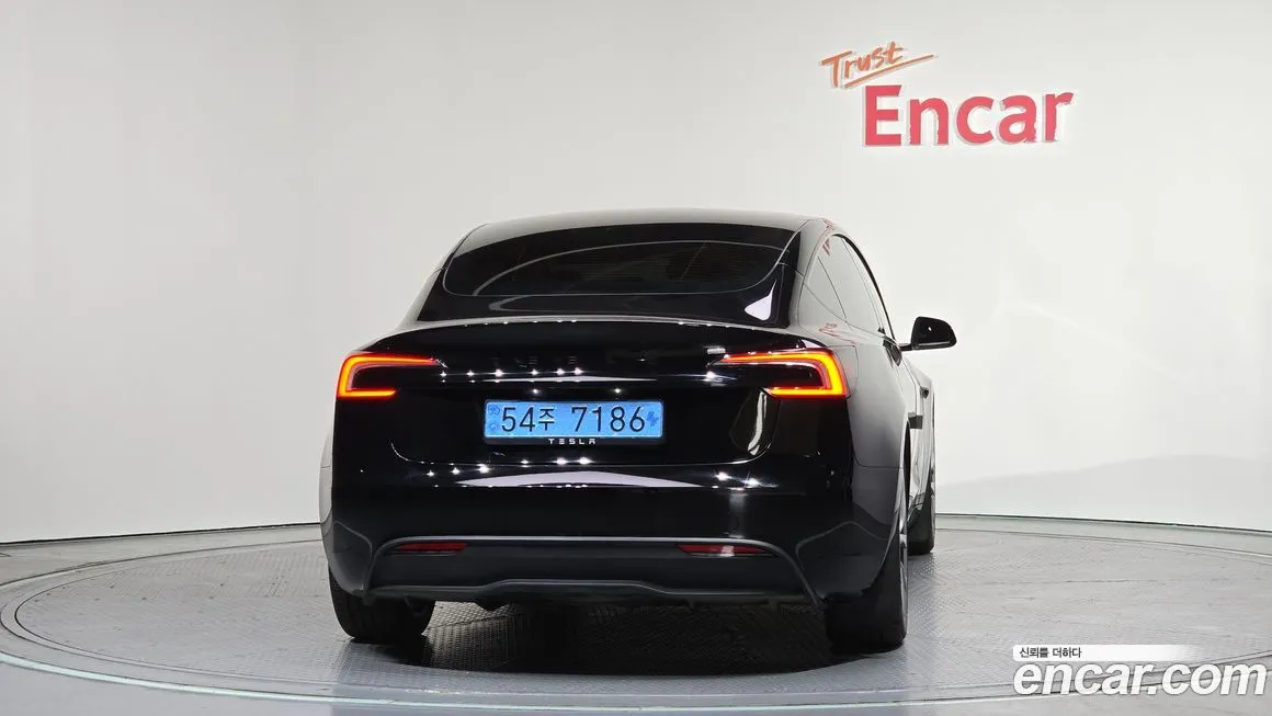 Tesla Model 3 — фото 4