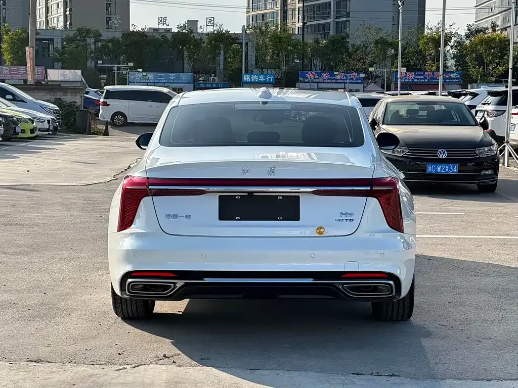 Hongqi H5 — фото 7