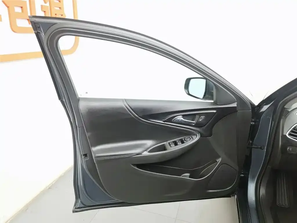 Chevrolet Malibu XL 2023 из CN, фото 3