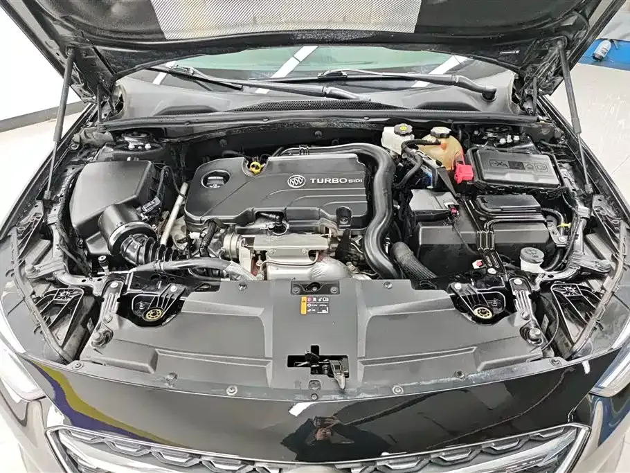 Buick Regal — фото 10