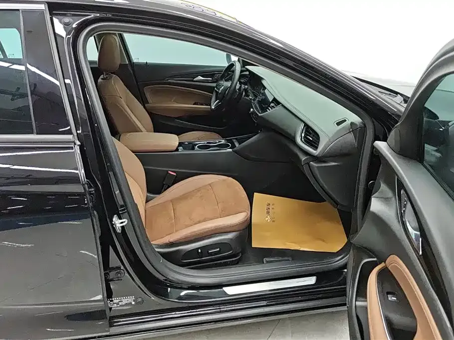 Buick Regal — фото 8